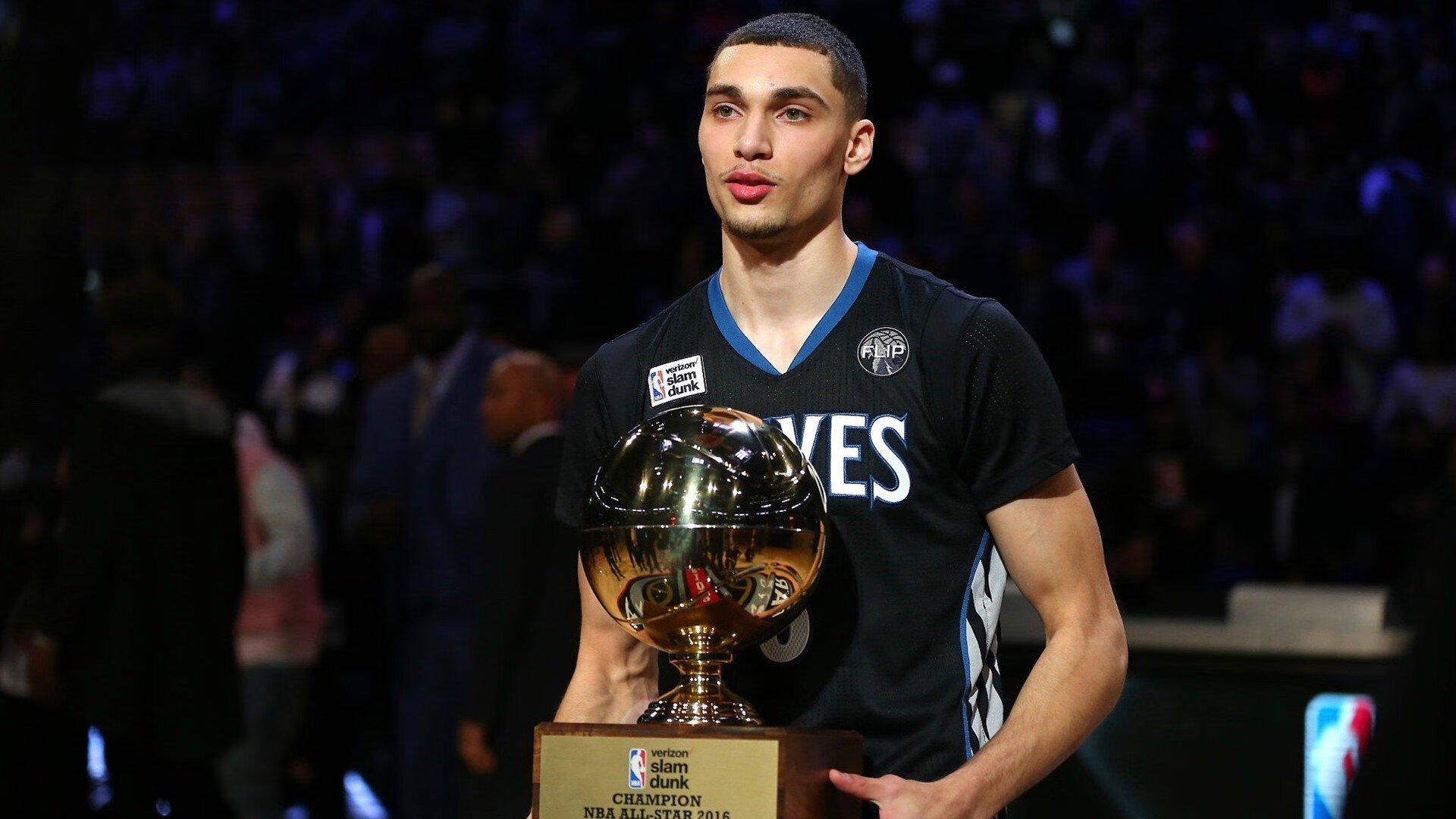 《职业选手的生活：除了比赛还有哪些精彩？》，职业选手是什么工作